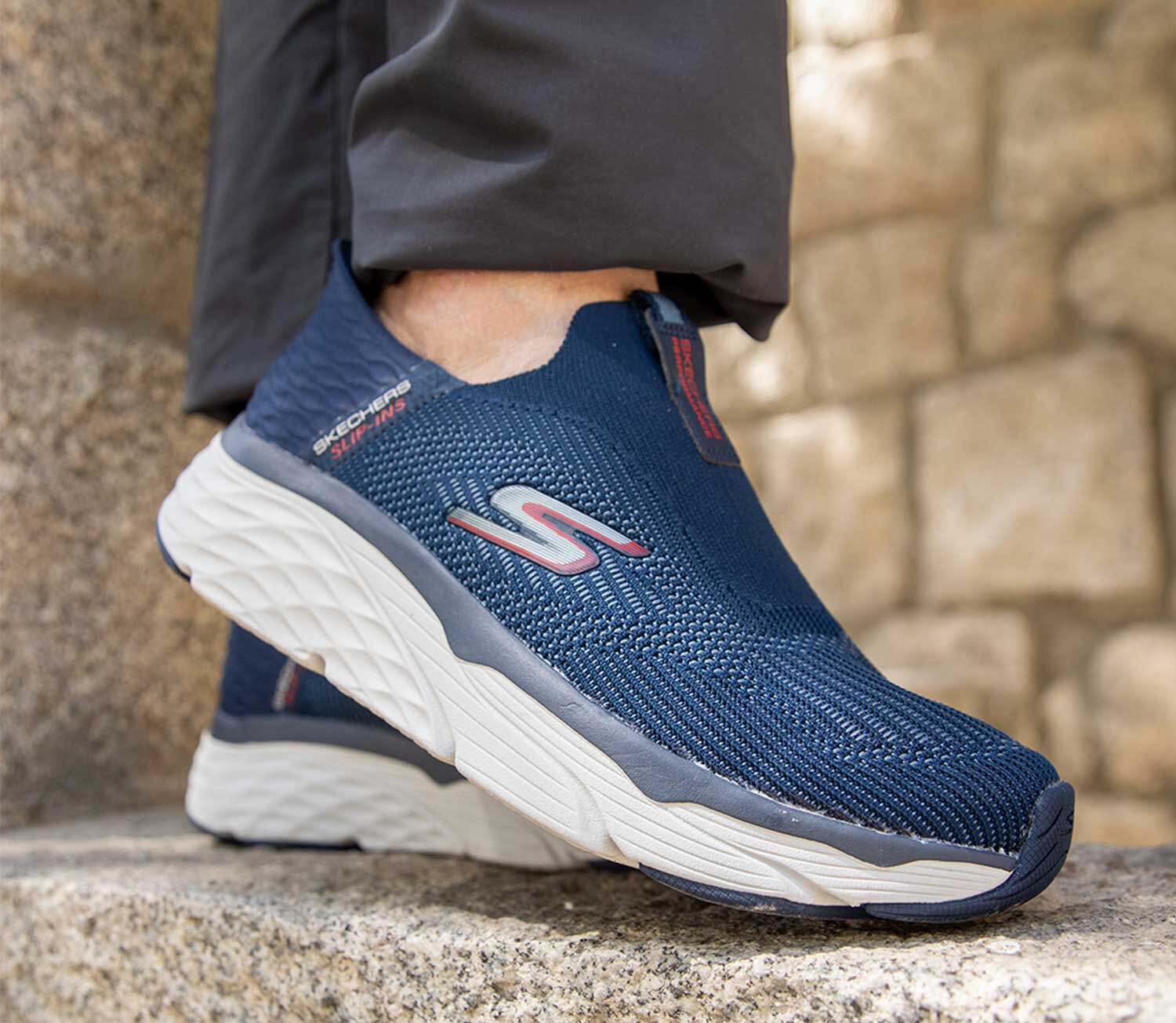 スケッチャーズ ハンズフリー スリップインズ